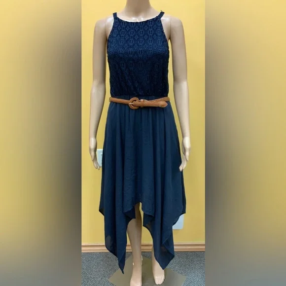 AUW - Picture 1 of 2